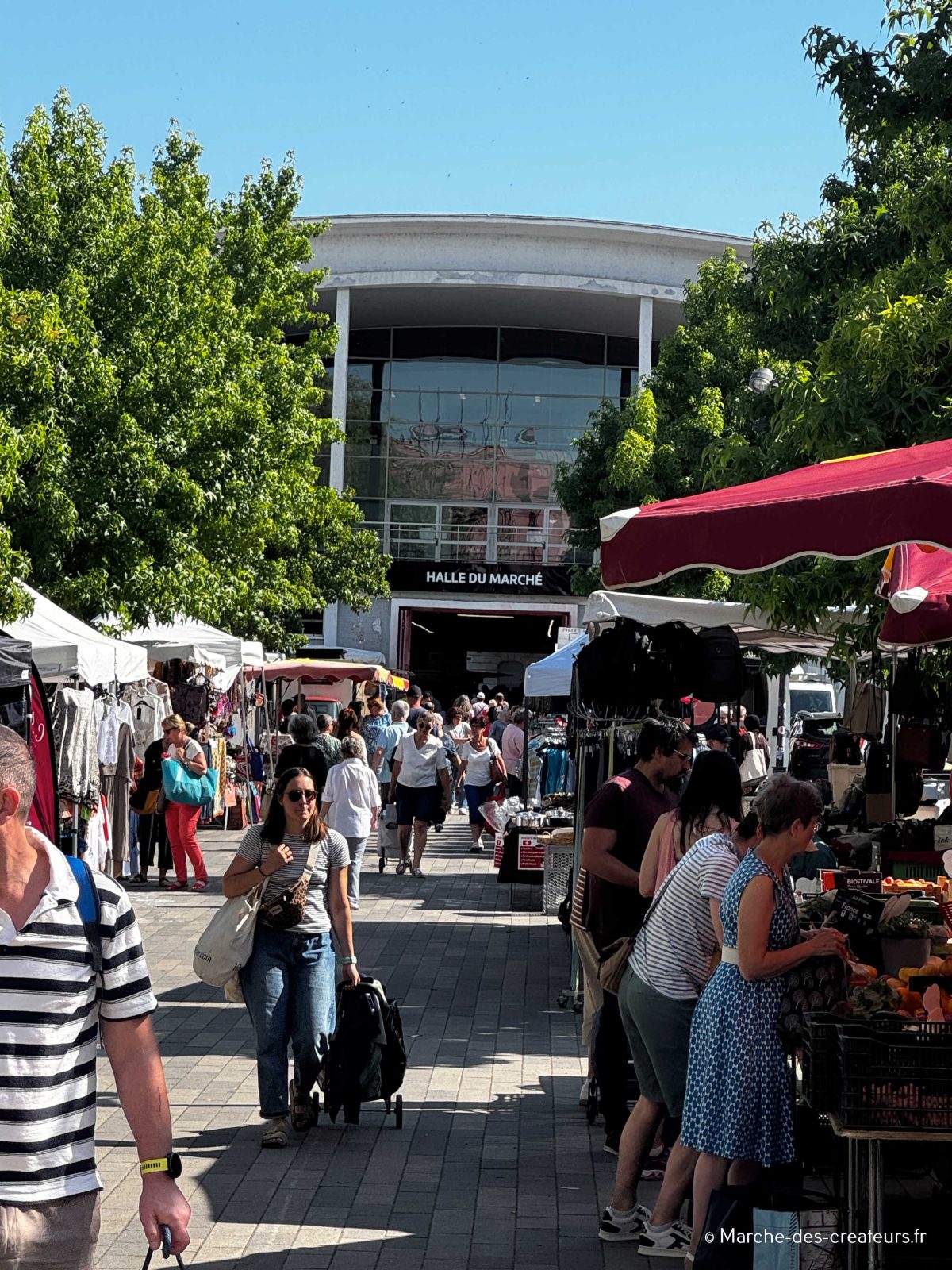 L'ambiance colorée du marché